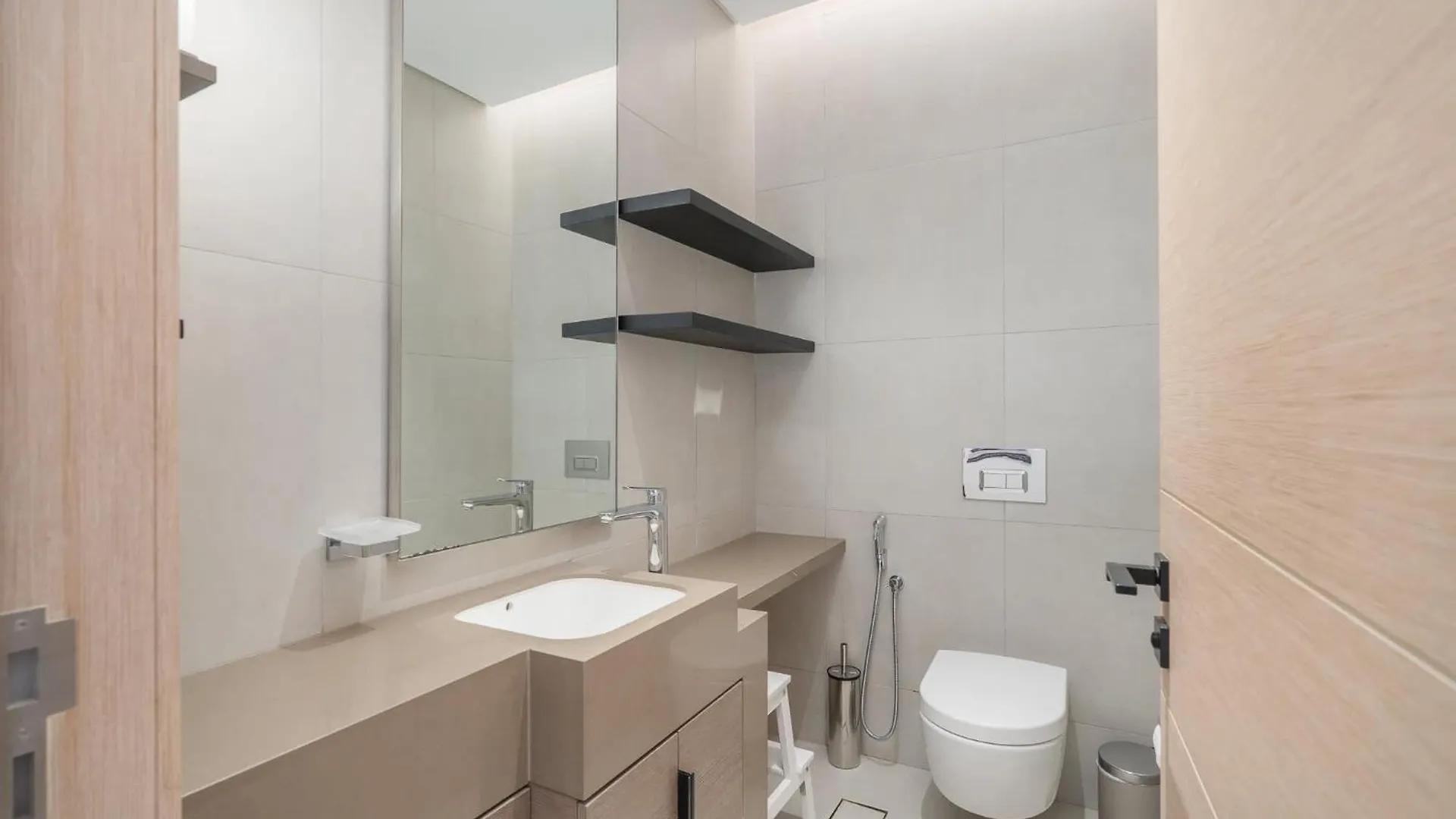 Chic Address Jbr Stay Sleeps 5 With Sea Views Dubaj Apartament